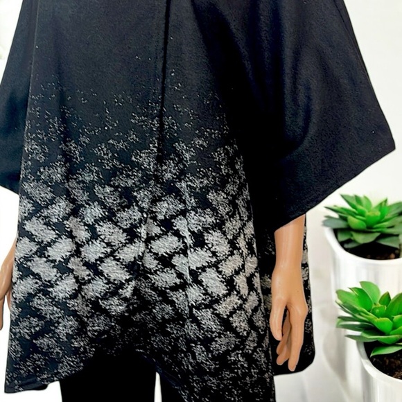 Michael Tyler Black Crosshatch Poncho - Picture 6 of 16